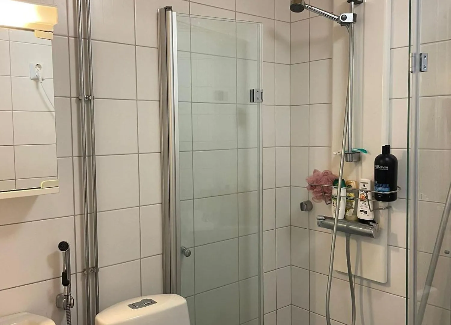 Kotimaailma Apartments Kamppi - Pieni Yksioe 헬싱키