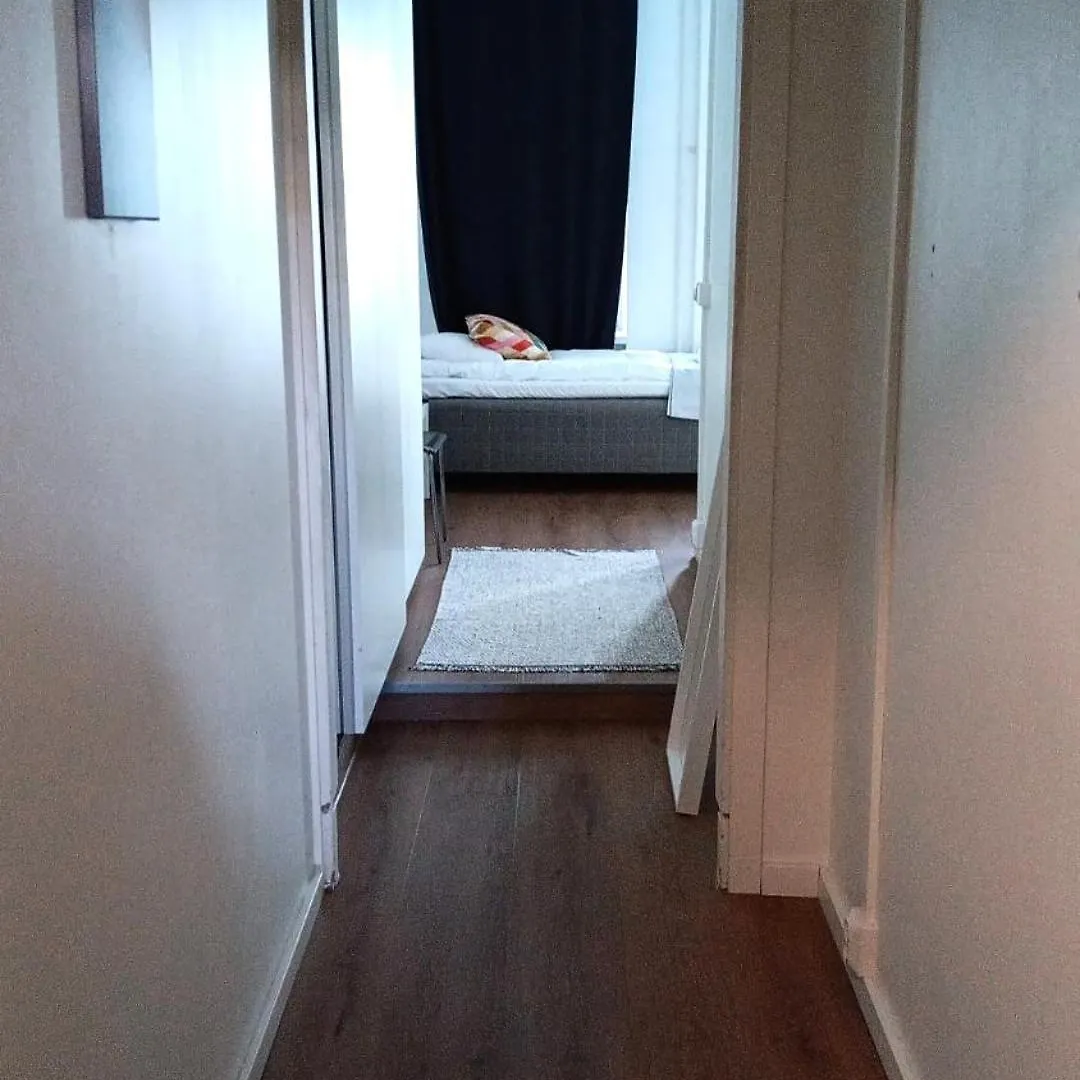 Kotimaailma Apartments Kamppi - Pieni Yksioe 헬싱키